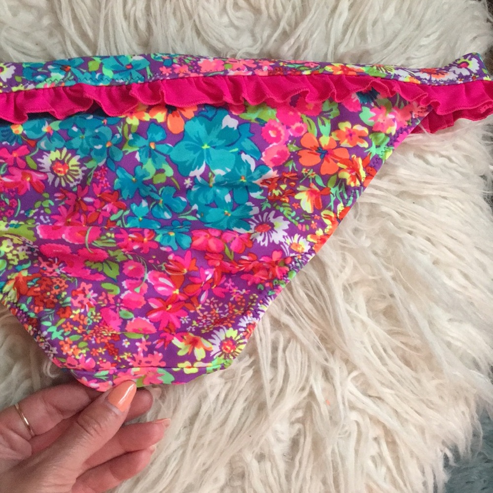 ✨Victoria’s Secret Pink Ruffled Bikini💕 - Picture 7 of 7